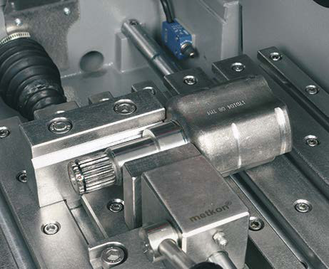 METKON全自动切割机SERVOCUT 302